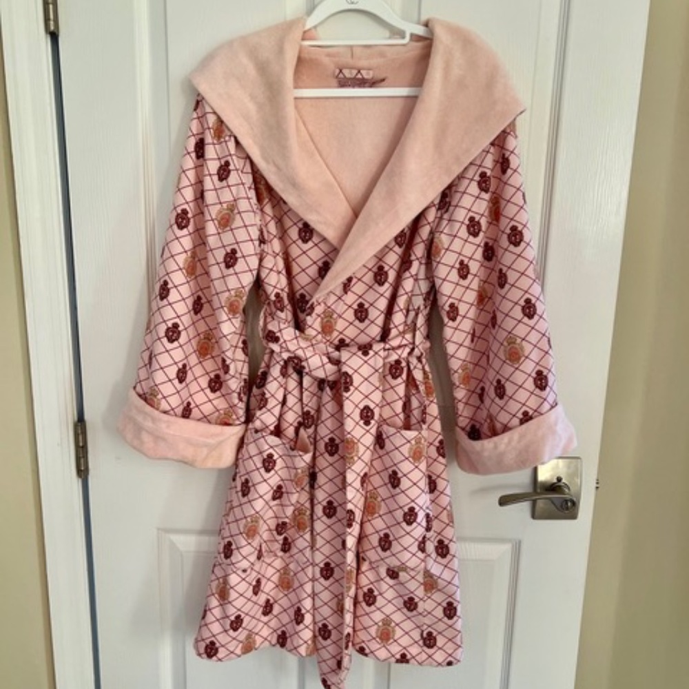π Juicy Couture Spa Robe π - Picture 1 of 15